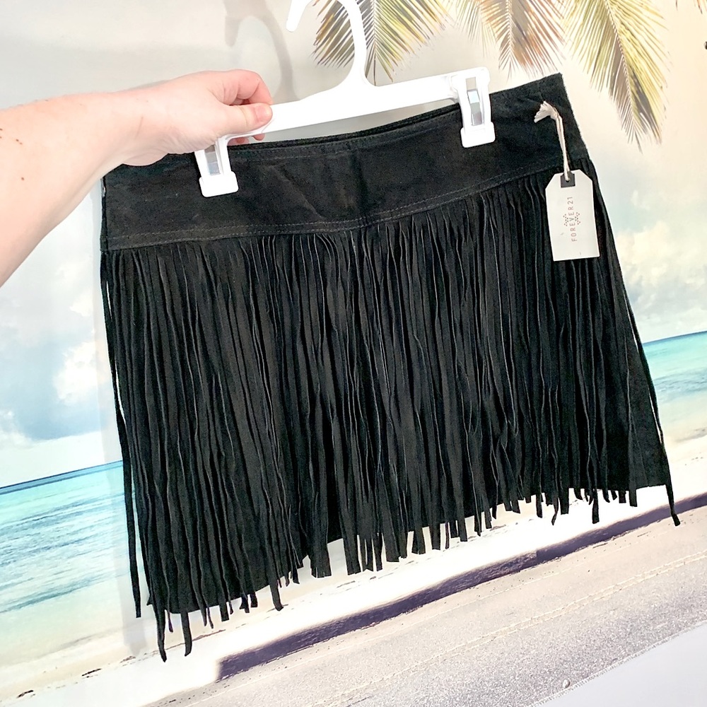 🌻NWT Faux Suede Fringe Black Mini Skirt